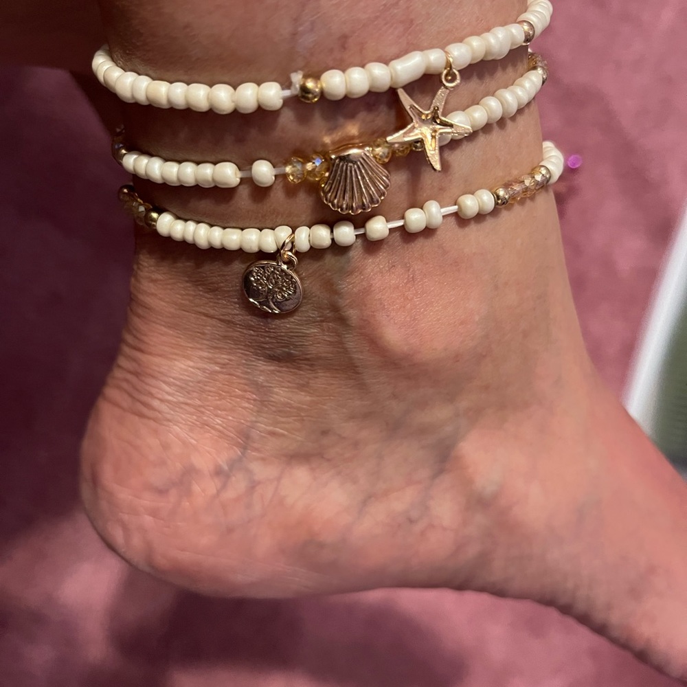 Lot of 3 stretch ankle bracelets. Super cute.